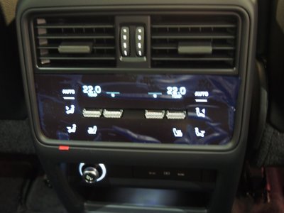 2024 Porsche CAYENNE thumbnail 50