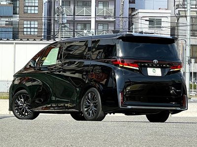 2024 Toyota VELLFIRE photo 5