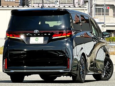 2024 Toyota VELLFIRE photo 2