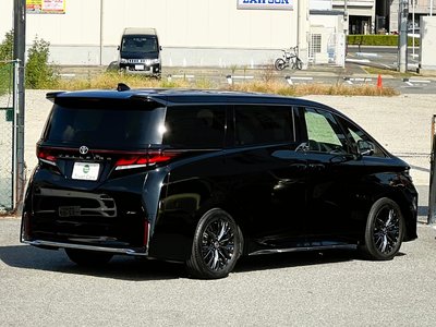 2024 Toyota VELLFIRE photo 9