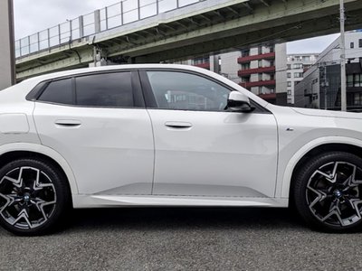 2024 BMW X2 photo 2