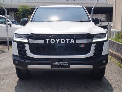 صورة 4 لـ 2024 Toyota LAND CRUISER 300