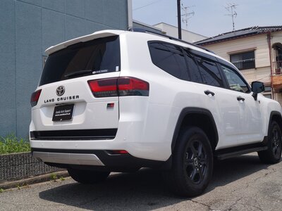 صورة 7 لـ 2024 Toyota LAND CRUISER 300