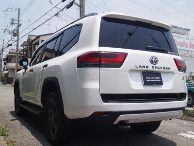صورة 9 لـ 2024 Toyota LAND CRUISER 300