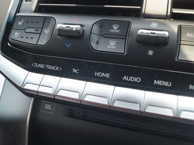 صورة 24 لـ 2024 Toyota LAND CRUISER 300