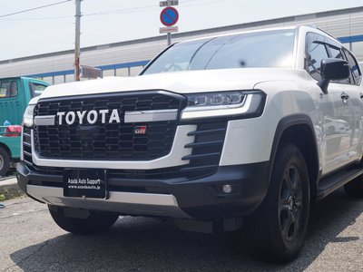 صورة 5 لـ 2024 Toyota LAND CRUISER 300