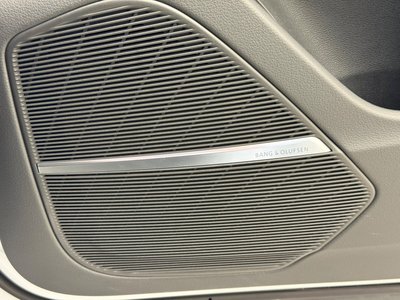 2023 AUDI Q8 thumbnail 46