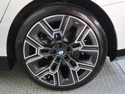 2026 BMW 5 SERIES TOURING — миниатюра 51
