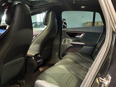 2023 Mercedes-BENZ EQE AMG photo 34