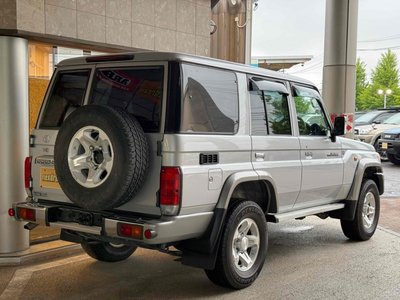 2015 Toyota LAND CRUISER 70 — миниатюра 4