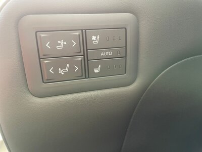 2025 Toyota ALPHARD — фото 29