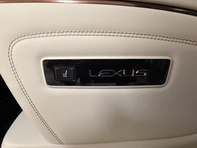2024 Lexus LM photo 27