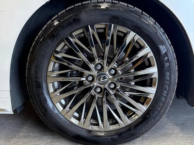 2024 Lexus LM thumbnail 71