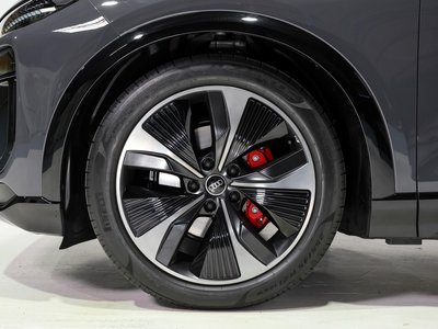 صورة 7 لـ 2025 AUDI Q6 E-TRON