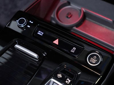 صورة مصغرة 67 لـ 2025 AUDI Q6 E-TRON