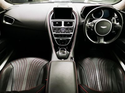 صورة مصغرة 4 لـ 2018 Aston Martin DB11