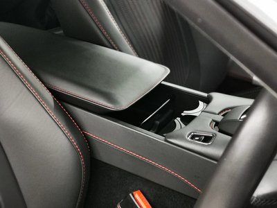 صورة مصغرة 17 لـ 2018 Aston Martin DB11