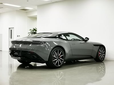 صورة مصغرة 30 لـ 2018 Aston Martin DB11