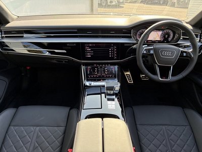 صورة مصغرة 3 لـ 2025 AUDI A8