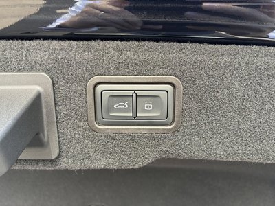 صورة مصغرة 30 لـ 2025 AUDI A8