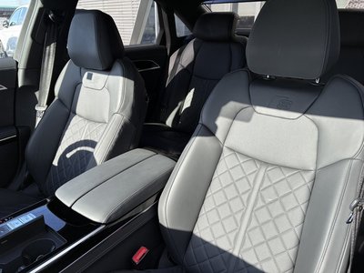 صورة مصغرة 14 لـ 2025 AUDI A8