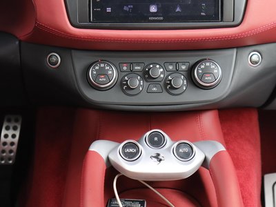 2013 Ferrari FF 照片 21