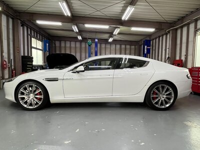 صورة 4 لـ 2011 Aston Martin RAPIDE