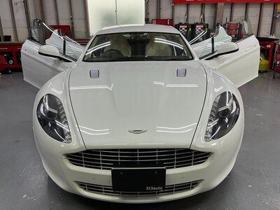 صورة 20 لـ 2011 Aston Martin RAPIDE