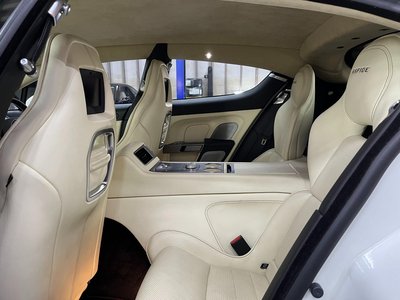 صورة 50 لـ 2011 Aston Martin RAPIDE