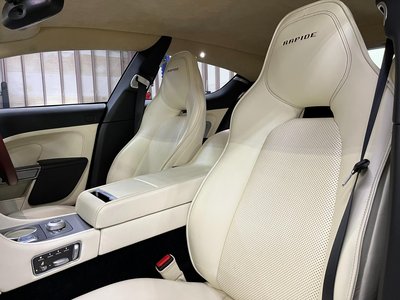 صورة 40 لـ 2011 Aston Martin RAPIDE