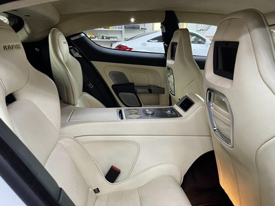صورة 48 لـ 2011 Aston Martin RAPIDE
