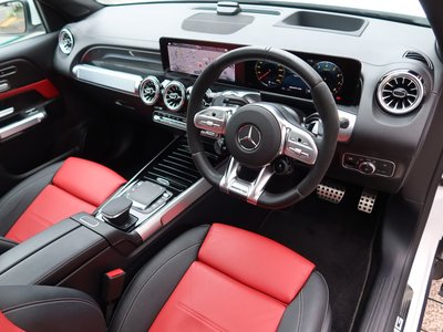 صورة 8 لـ 2022 Mercedes-BENZ GLB AMG