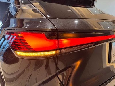 صورة 36 لـ 2024 Lexus RX