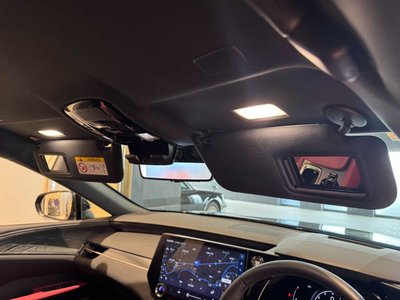 صورة 51 لـ 2024 Lexus RX