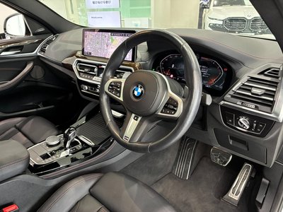 2022 BMW X4 photo 8
