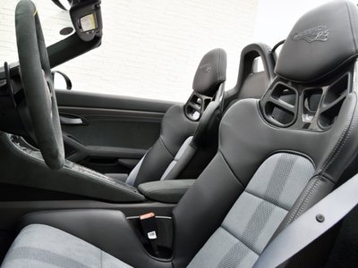 2025 Porsche 718 SPYDER 缩略图 9