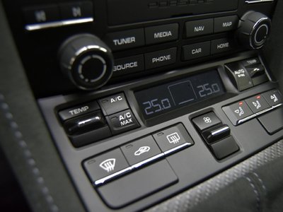 2025 Porsche 718 SPYDER 缩略图 27