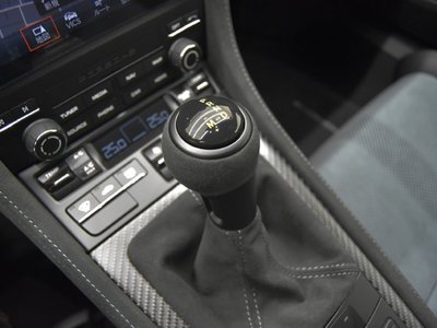 2025 Porsche 718 SPYDER 缩略图 15