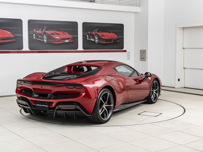 2025 Ferrari 296 GTS — фото 10