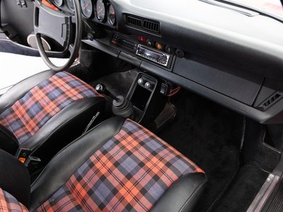 صورة مصغرة 100 لـ 1977 Porsche 911
