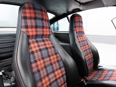 صورة مصغرة 98 لـ 1977 Porsche 911