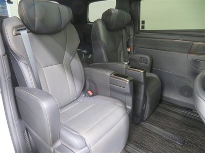 2023 Toyota ALPHARD — фото 13
