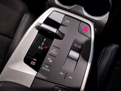2025 BMW X2 photo 8