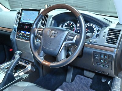 2018 Toyota LAND CRUISER 200 照片 11