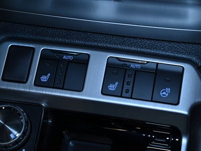 2018 Toyota LAND CRUISER 200 照片 32