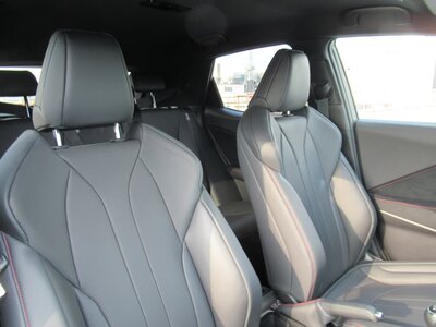 2025 Lexus LBX thumbnail 17