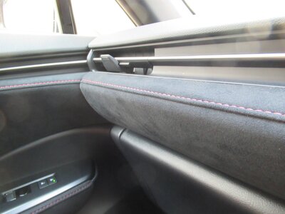 2025 Lexus LBX thumbnail 31
