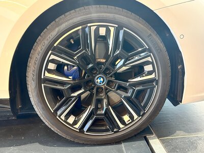 2024 BMW I5 缩略图 23