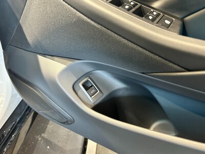 2024 BMW I5 缩略图 160