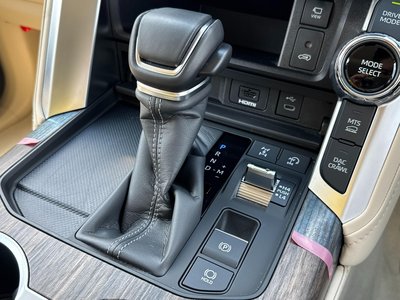 2025 Toyota LAND CRUISER 300 缩略图 64